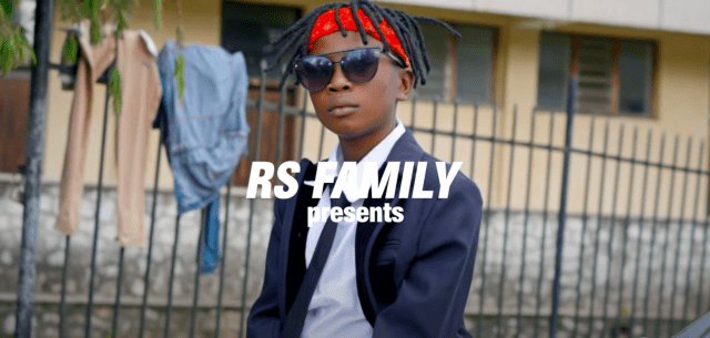 VIDEO: Dogo Sillah Ft Lady Pink & Baba Sillah – Nipishe Nipite Mp4 Download