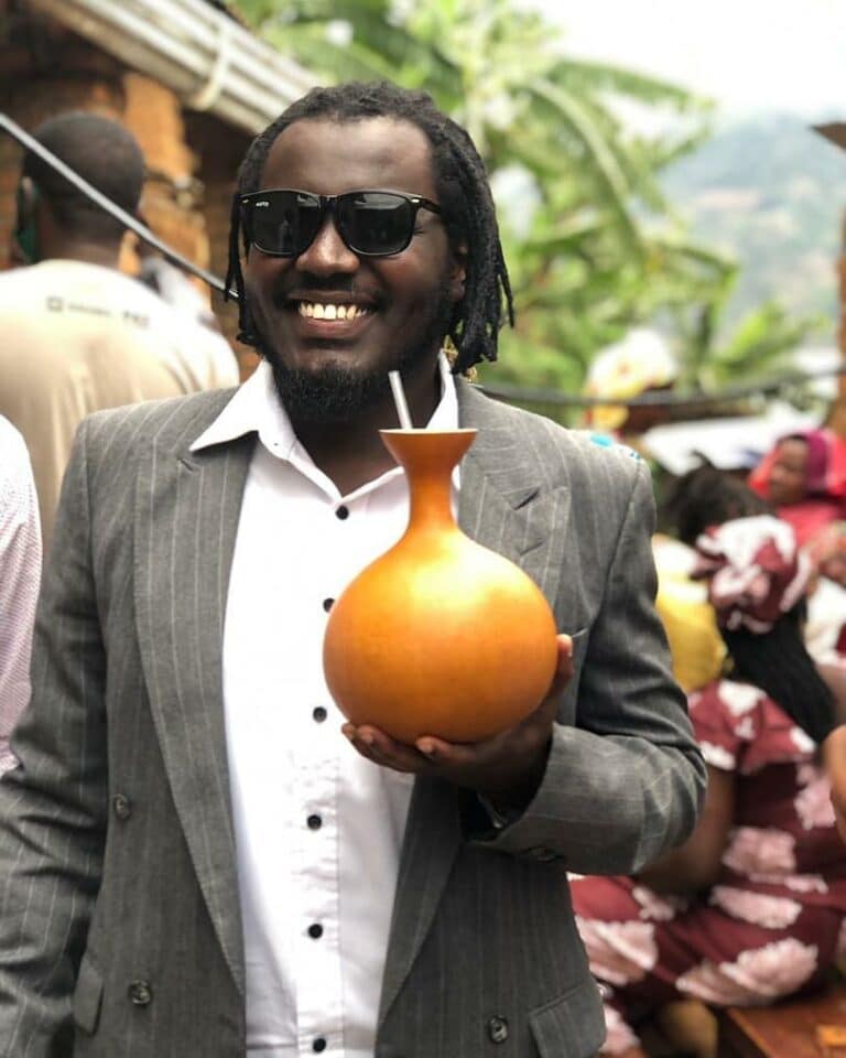 AUDIO: Mr. Kagame Ft Seyn - Bella Mp3 Download