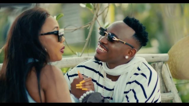 VIDEO: Amber Lulu Ft Kayumba - Halichachi Mp4 Download