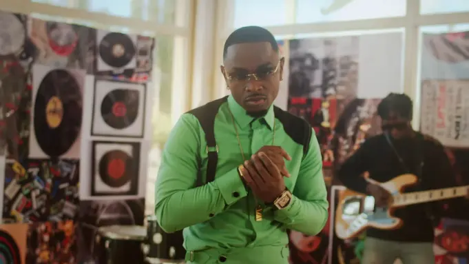 VIDEO: Ommy Dimpoz Ft Blaq Diamond - Anaconda Mp4 Download
