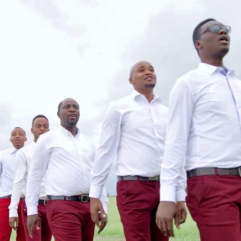 AUDIO: Kwaya Ya Mt Cecilia Arusha - Nikiziangalia Mbingu Mp3 Download