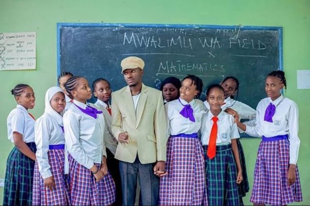 VIDEO: Yuzzo Mwamba - Mwalimu Wa Field Mp4 Download