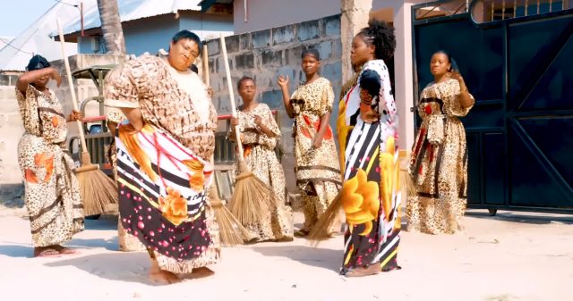 VIDEO: Rose Muhando - Waache Waende Mp4 Download