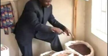 AUDIO: Emmanuel Ushindi - Nimejificha Chini Ya Mwamba Mp3 Download
