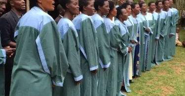 AUDIO: Muungano Christian Choir - Natembea Marehemu Mp3 Download