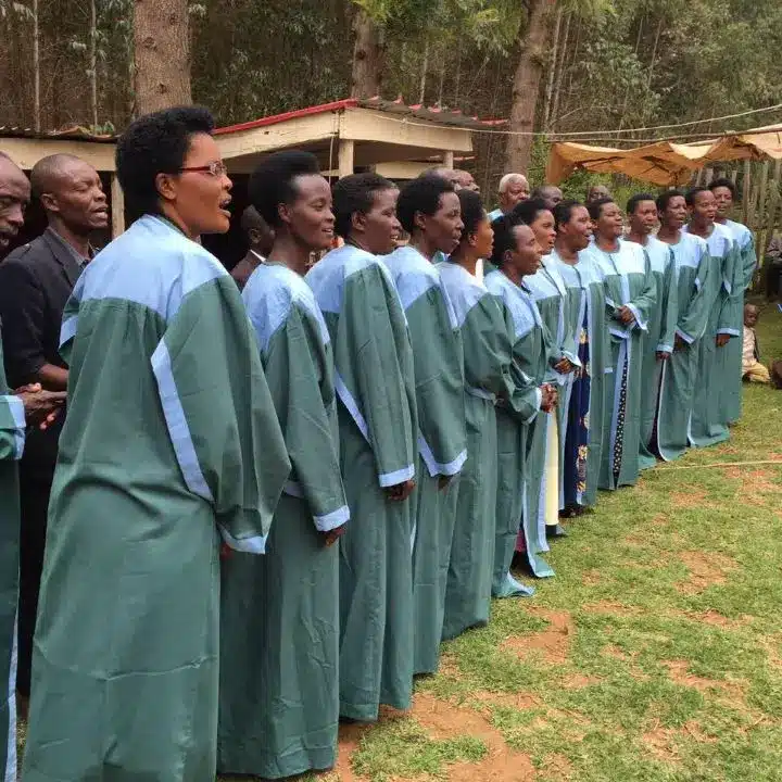 AUDIO: Muungano Christian Choir - Natembea Marehemu Mp3 Download